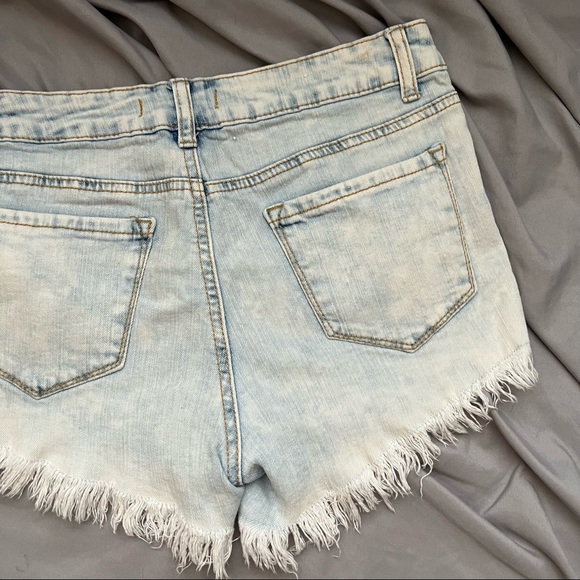 Altar’d State Cut Off Denim Shorts Frayed Hem 27 Light Wash - Picture 8 of 14